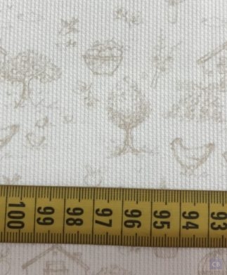 Tela Piqué de Canutillo April en Beige y Fondo Blanco con cinta métrica como referencia - Conchi Berguño