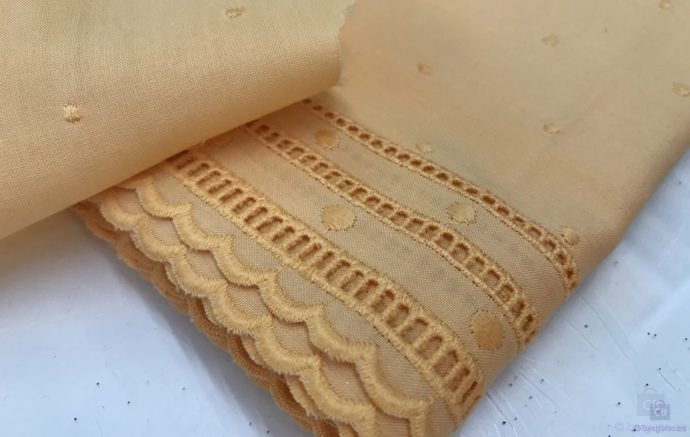 Tira Bordada en Amarillo de 13 cm de ancho - Conchi Berguño