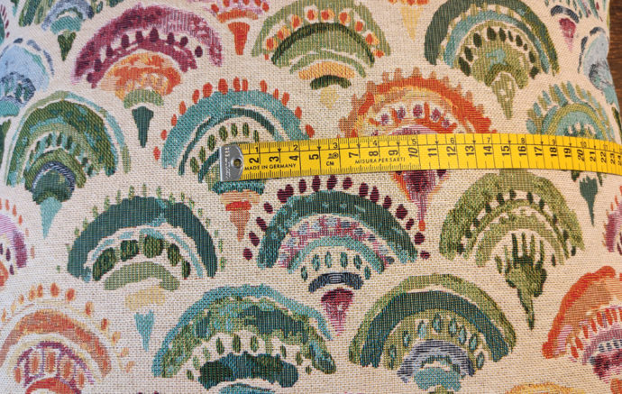 Cojín de Gobelino con dibujos de Escamas o Abanicos, de 50x50 cm - Detalle del Tejido