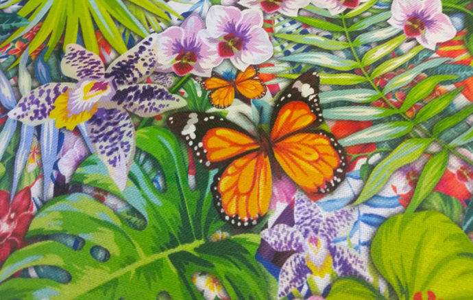 Tela Half-Panamá Diseño Floral Exótico Multicolor Con Mariposas, 100% Algodón.3. Ancho de 2.80 metros-Conchi Berguño.