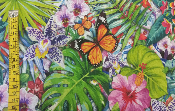 Tela Half-Panamá Diseño Floral Exótico Multicolor Con Mariposas, 100% Algodón.Cinta. Ancho de 2.80 metros-Conchi Berguño.