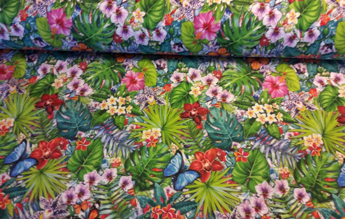 Tela Half-Panamá Diseño Floral Exótico Multicolor Con Mariposas, 100% Algodón.Pieza. Ancho de 2.80 metros-Conchi Berguño.
