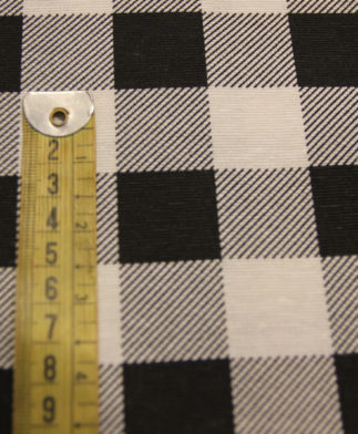Tela Loneta con Estampado de Cuadros de Vichy Blanco y Negro de 2.5 cm. Ancho 2.80 metros. Cinta-Conchi Berguño.