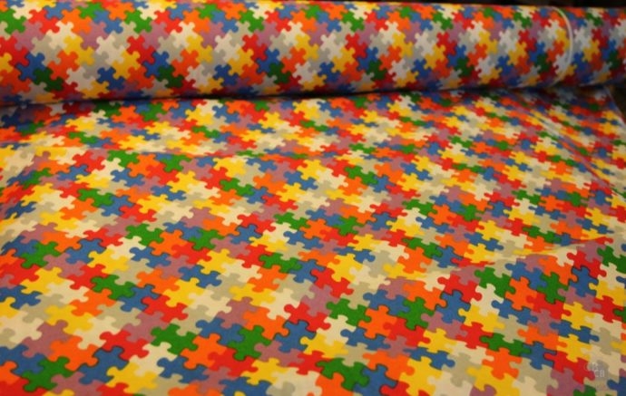 Tela Half-panama puzzle Multicolor Estampación Digital.Ancho 2.80 metros. Detalle pieza-Conchi Berguño.